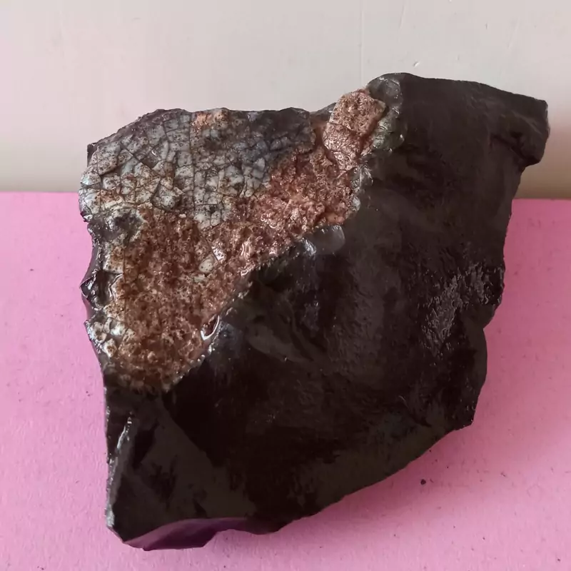 سنگ اونیکس مشکی(بهبوده روح و روان تقویت کننده پوست و مو و ناخن )