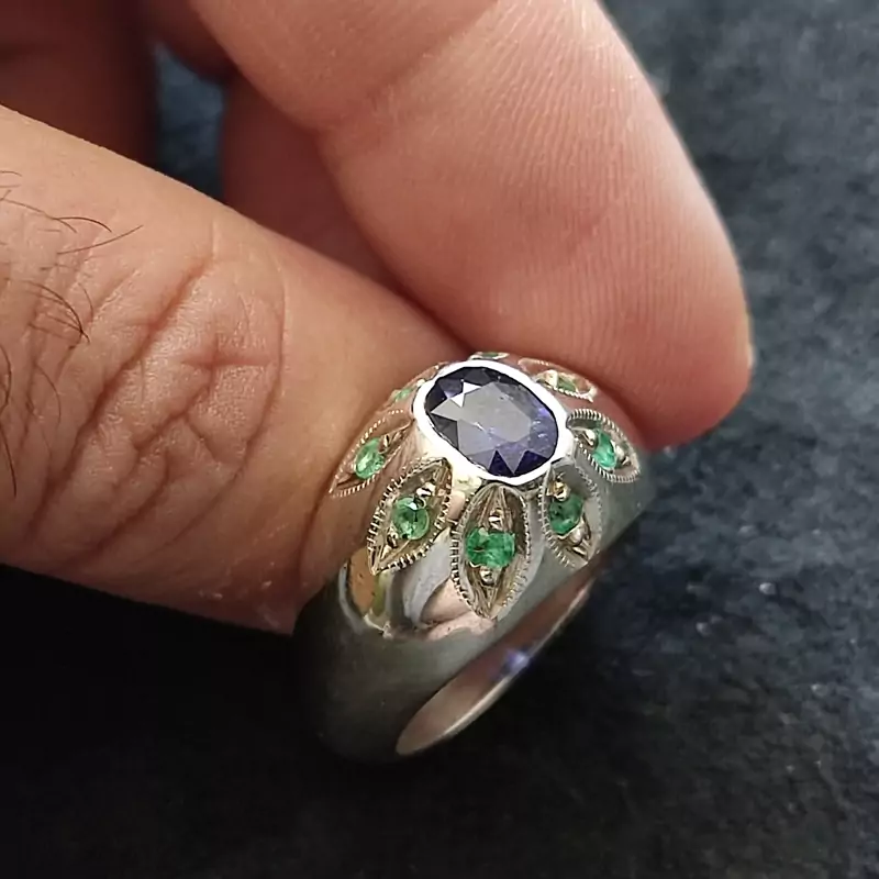یاقوت کبود(بلوسفایر) طبیعی با شناسنامه GIAE و رکاب دستساز