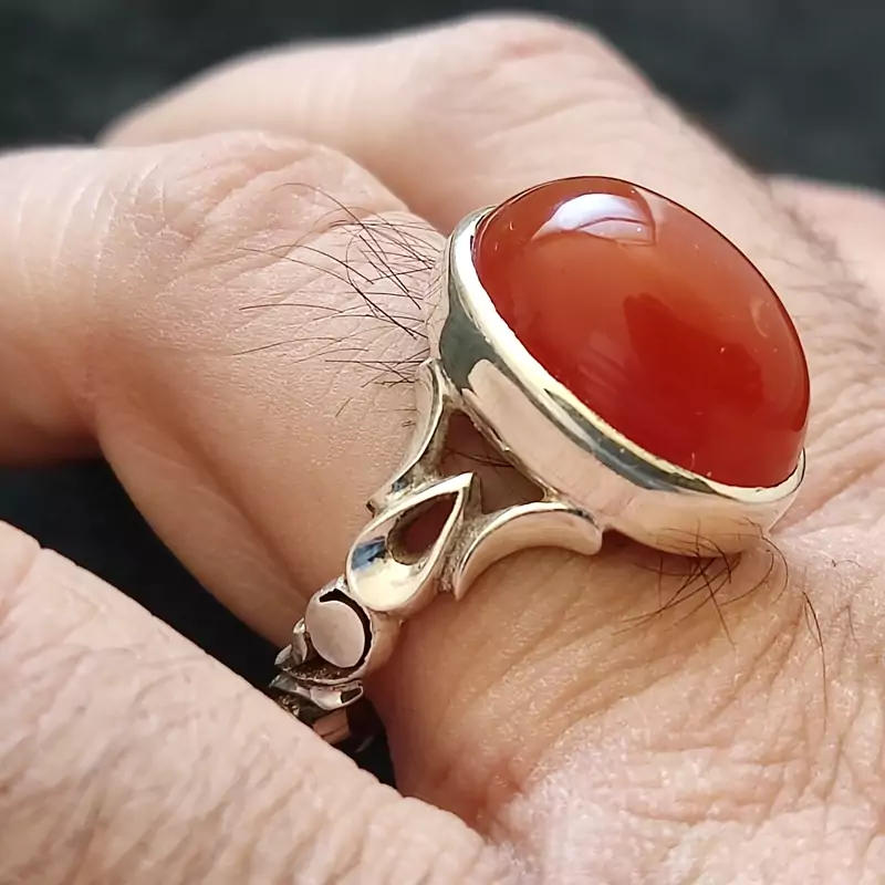 عقیق سرخ مایل به پرتقالی کهنه یمنی رکاب دستساز