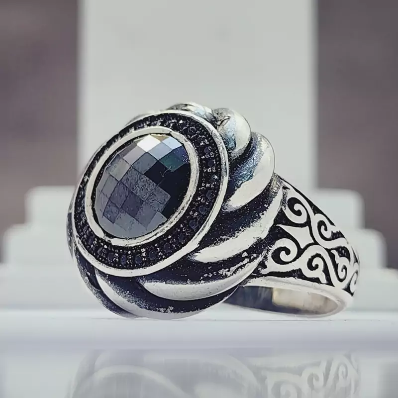 نگین سنتاتیک مشکی با رکاب نقره زیبا مردانه