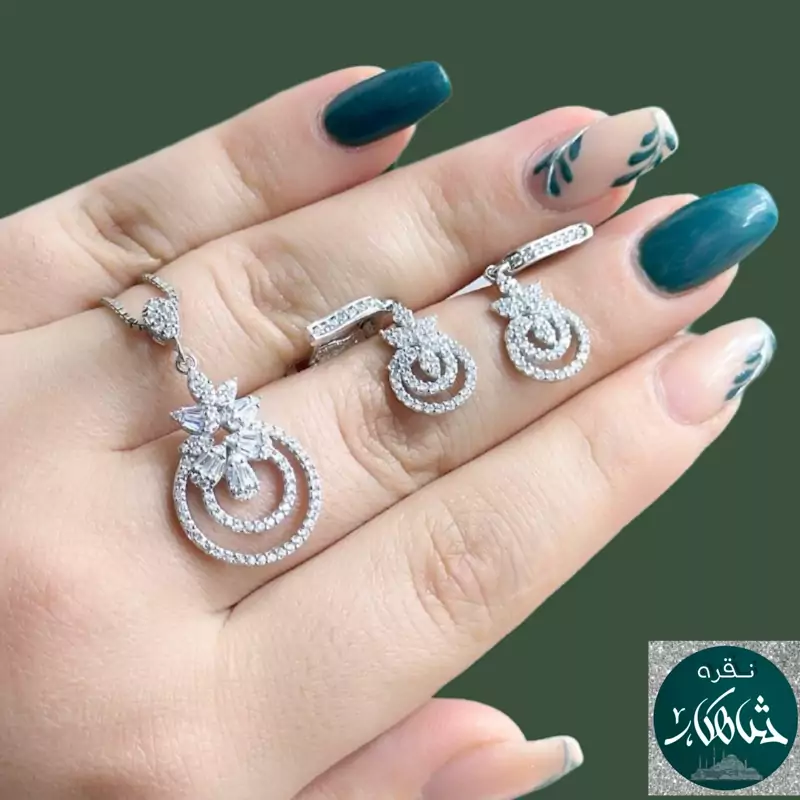 نیم ست نقره شاهکار  امرالد دایره با زنجیر عیار 925 آبکاری طلاسفید با فاکتور رسمی