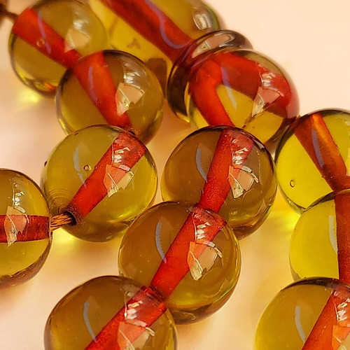 تسبیح سندلوس اصل معطر 33دانه درشت گرد تراش کد 713 آقابزرگ