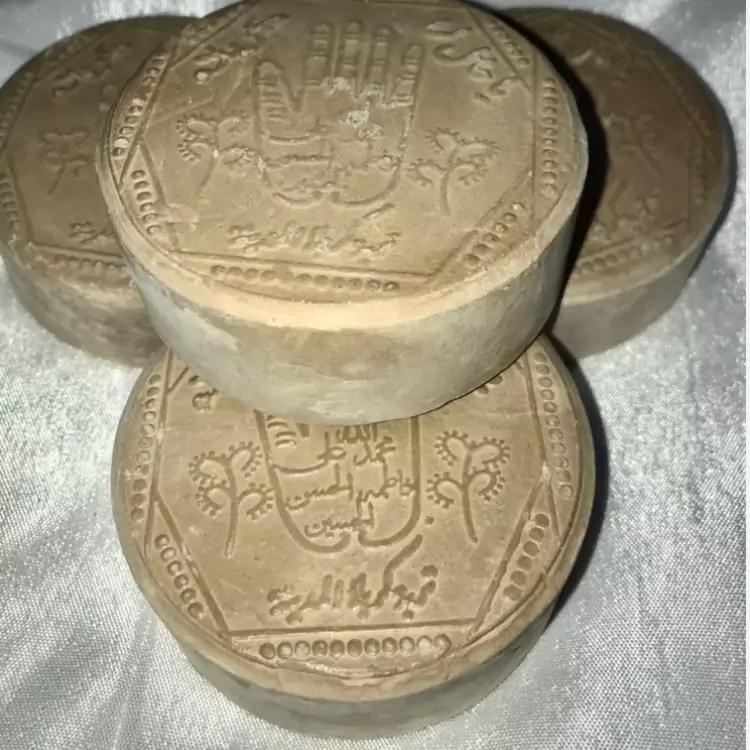 مهر تربت کربلا بزرگ و بلند