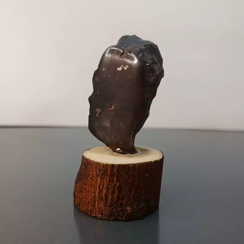 راف حدید صینی معدنی پایه چوب روغن و جلا خورده
