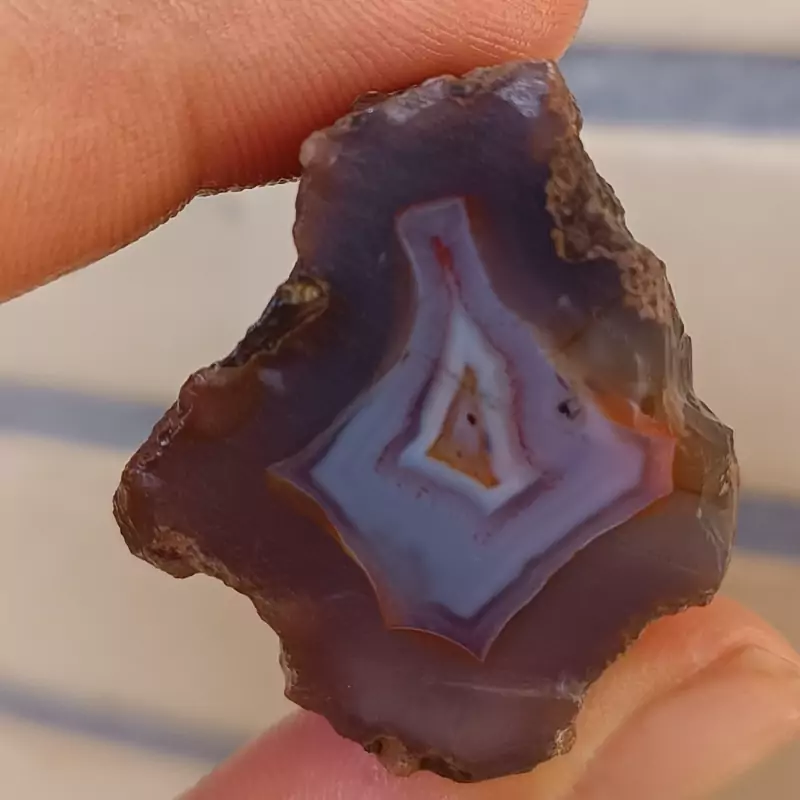 راف عقیق آبدار خورپشت دار