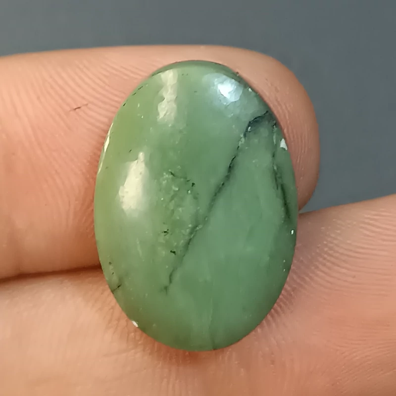نگین یشم معدنی