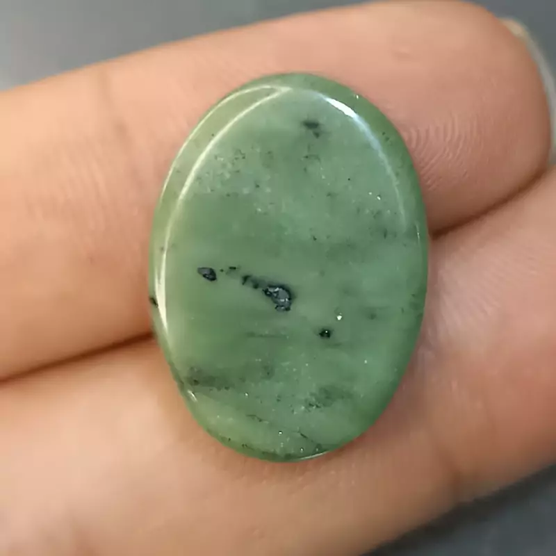 نگین یشم ناب معدنی