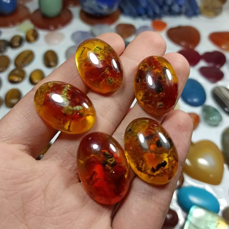 کهربا خوش رنگ