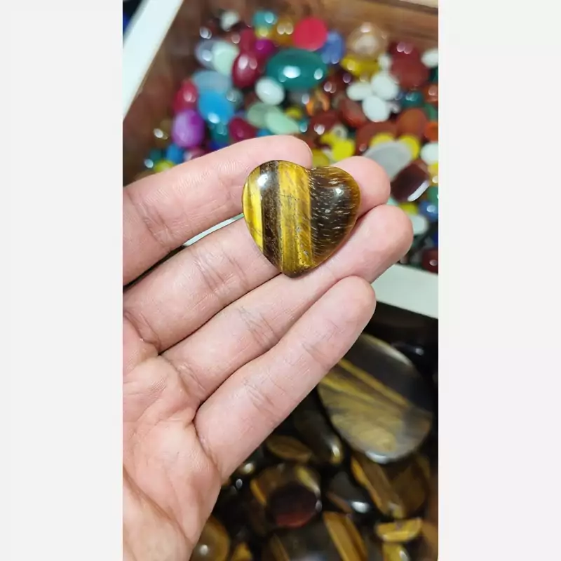 نگین چشم ببری قلبی