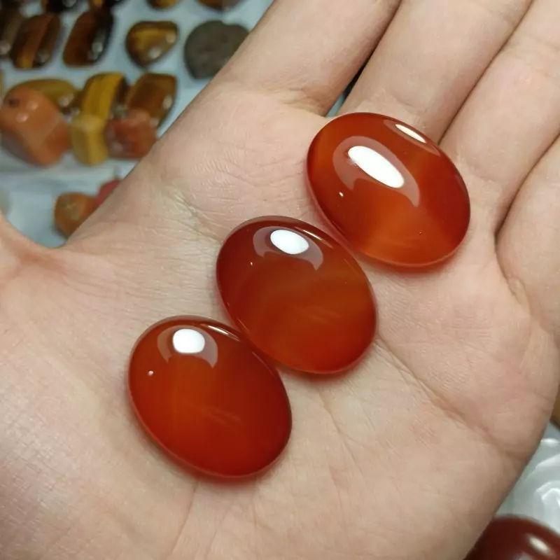 عقیق سرخ آبدار