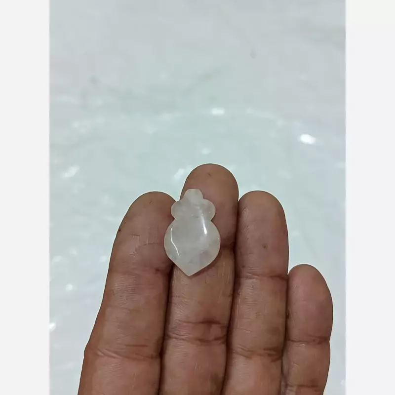 گردن آویز کواترز معدنی