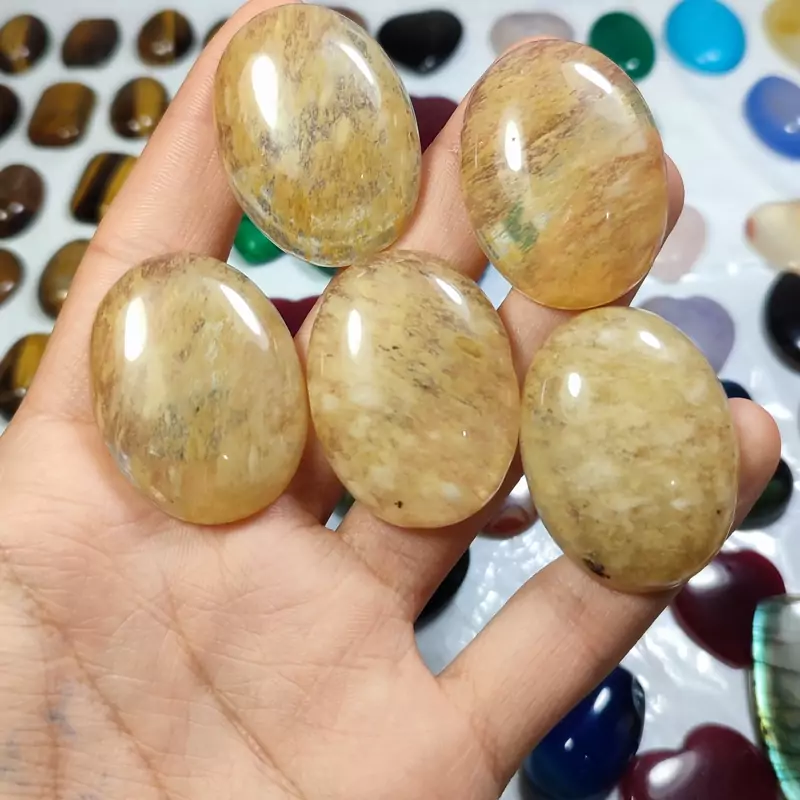 در مویی