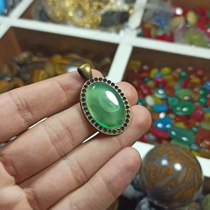 عقیق خوش رنگ وزیبا