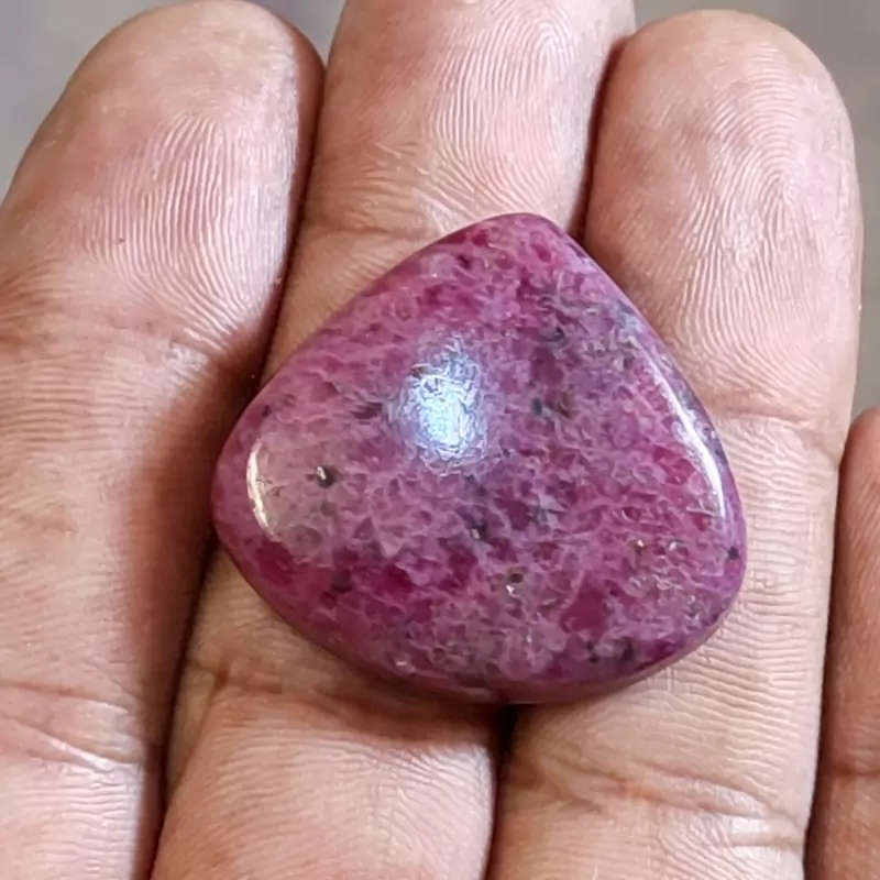 سنگ معدنی یودالیت کد1
