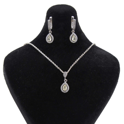 نیم ست نقره زنانه بازرگانی میلادی مدل سنگ کوارتز نگین برلیان بدون ریزش آبکاری رادیوم کد NTR_492