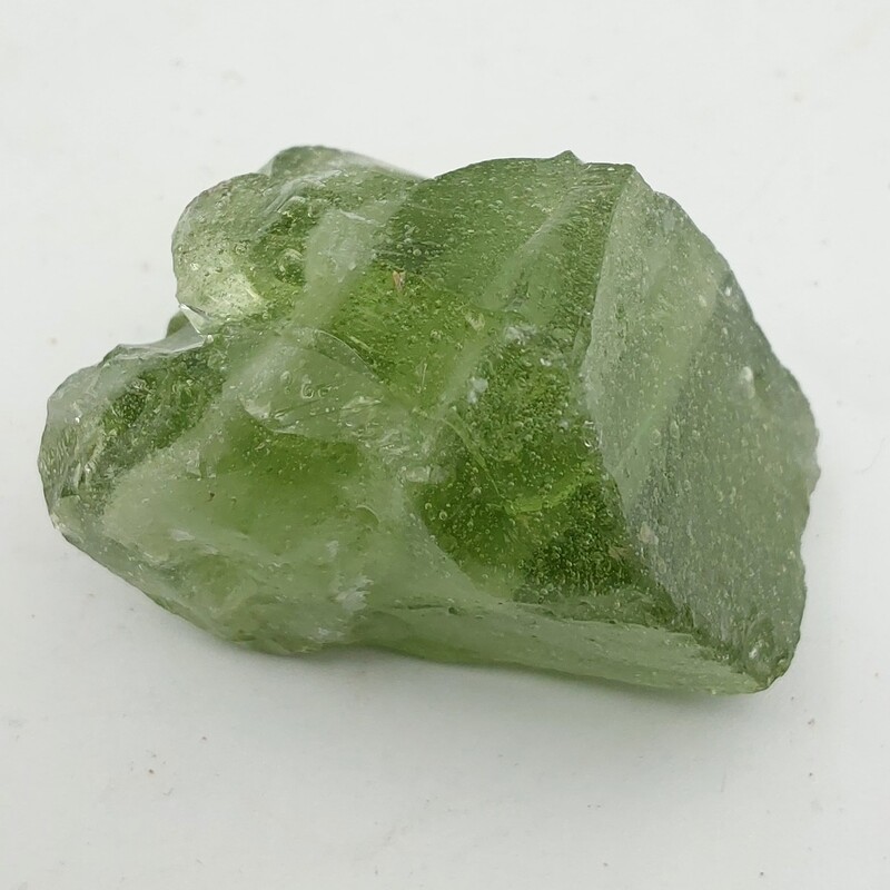سنگ قیمتی و زینتی ابسیدین سبز