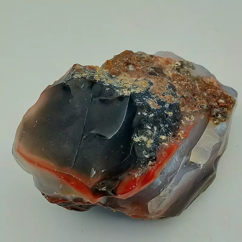 سنگ قیمتی و زینتی عقیق شجر.  وزن 56 گرم. کد a 56