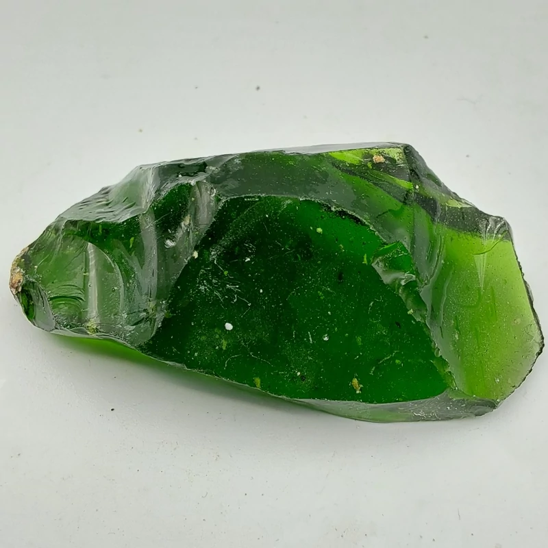 سنگ قیمتی ابسیدین سبز. وزن 131 . کد c 100