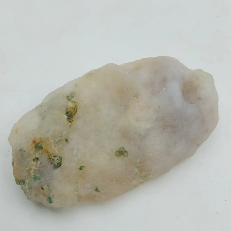 سنگ قیمتی و زینتی عقیق شجر.  وزن 87 گرم. کد c 59