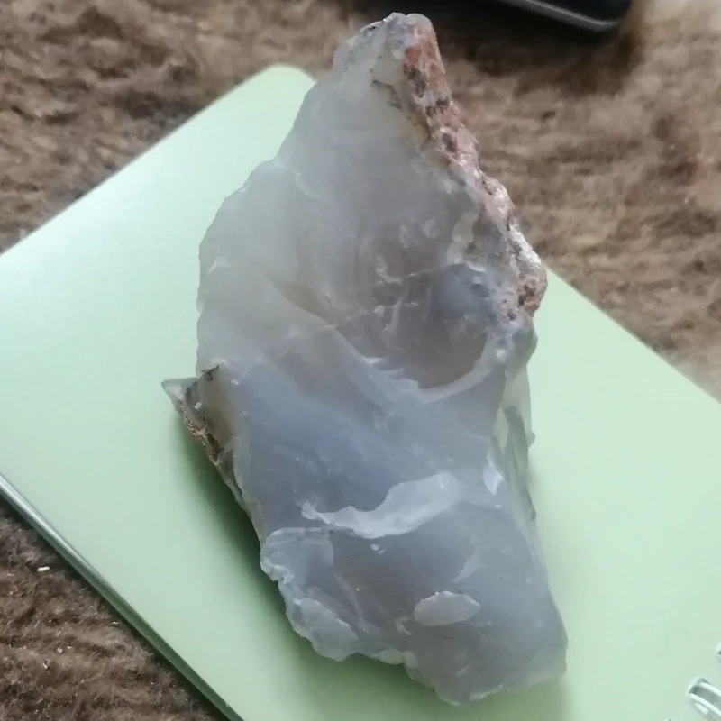 سنگ عقیق طبیعی راف خوشرنگ و طبع و آبدار بسیار شفاف و تمیز