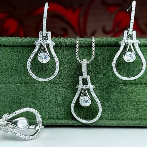 نیم ست زیبای جواهری میکرو عیار نقره 925ارسال رایگان