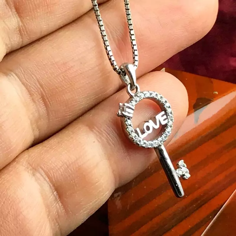 گردنبند توگردنی فوق العاده شیک کلید عشق