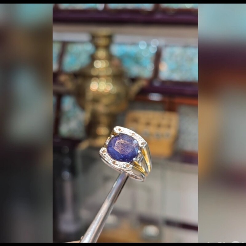 انگشتر یاقوت کبود اصلی مخراج برلیان اصلی رکاب کاملا دستساز نقره عیار 925 ارسال رایگان