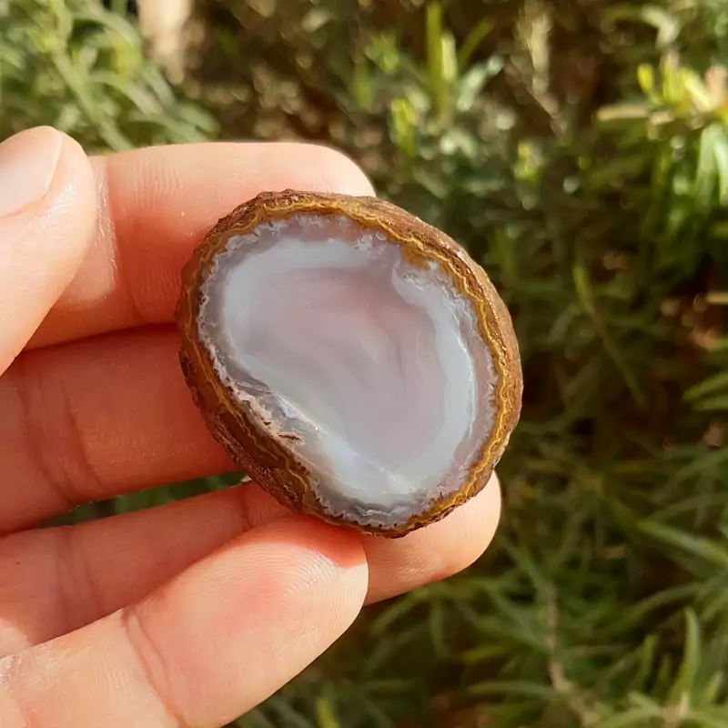 سنگ عقیق برش خورده یا اسلایس عقیق دودی سلیمانی خاص و متفاوت با قابلیت ساخت نگین