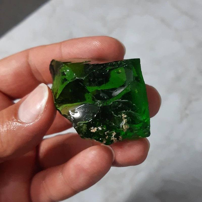 سنگ راف ابسیدین آبسیدین سبز خاص و کمیاب با قابلیت ساخت چندین نگین