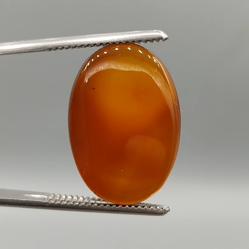 عقیق یمنی طبیعی و معدنی اصل با طبع خرمایی و سرخ جذاب