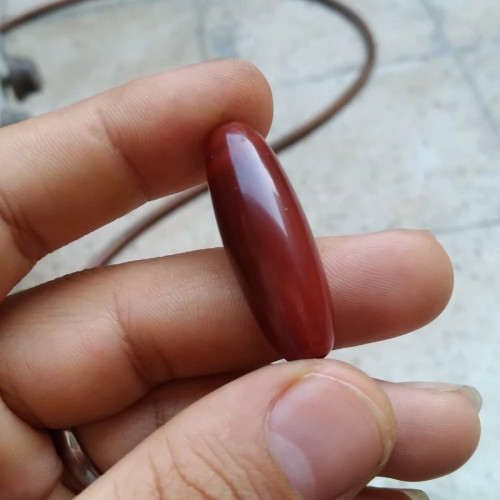 مهره عقیق یمنی کرزی درشت پر رنگ طوق دار بی نظیر تضمینی