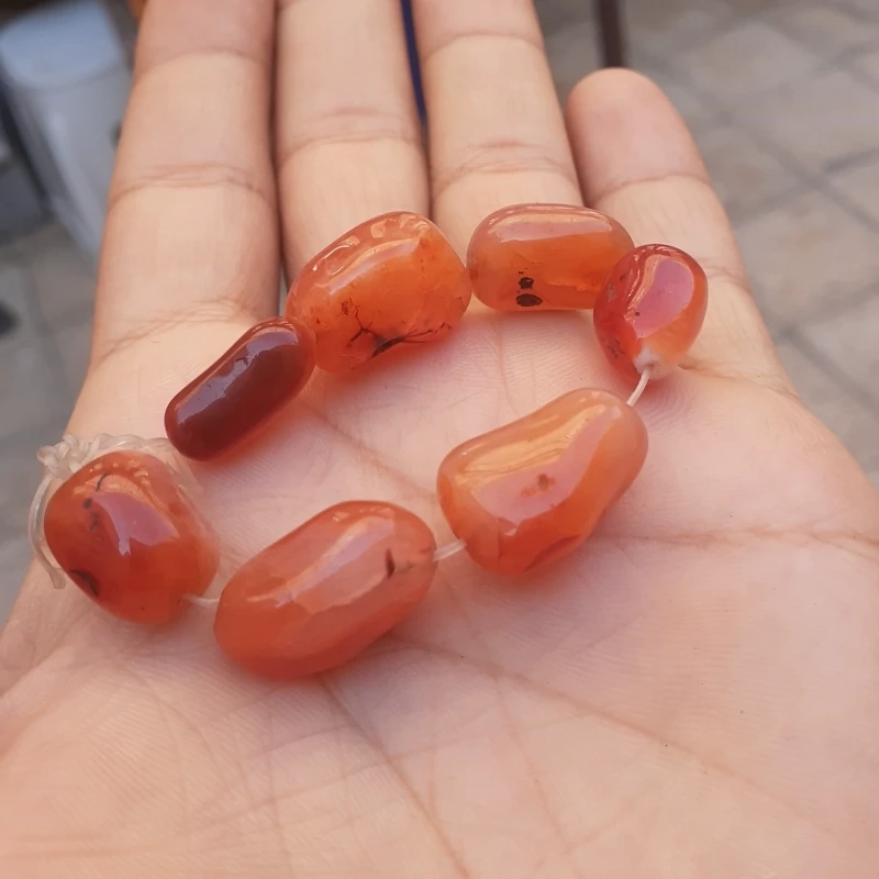 مهره های عقیق طبیعی و خوشرنگ بصورت دستبند و یکجا