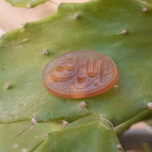 عقیق خطی یمنی باحکاکی ملک الله اثری فاخر و زیبا با قیمت مناسب