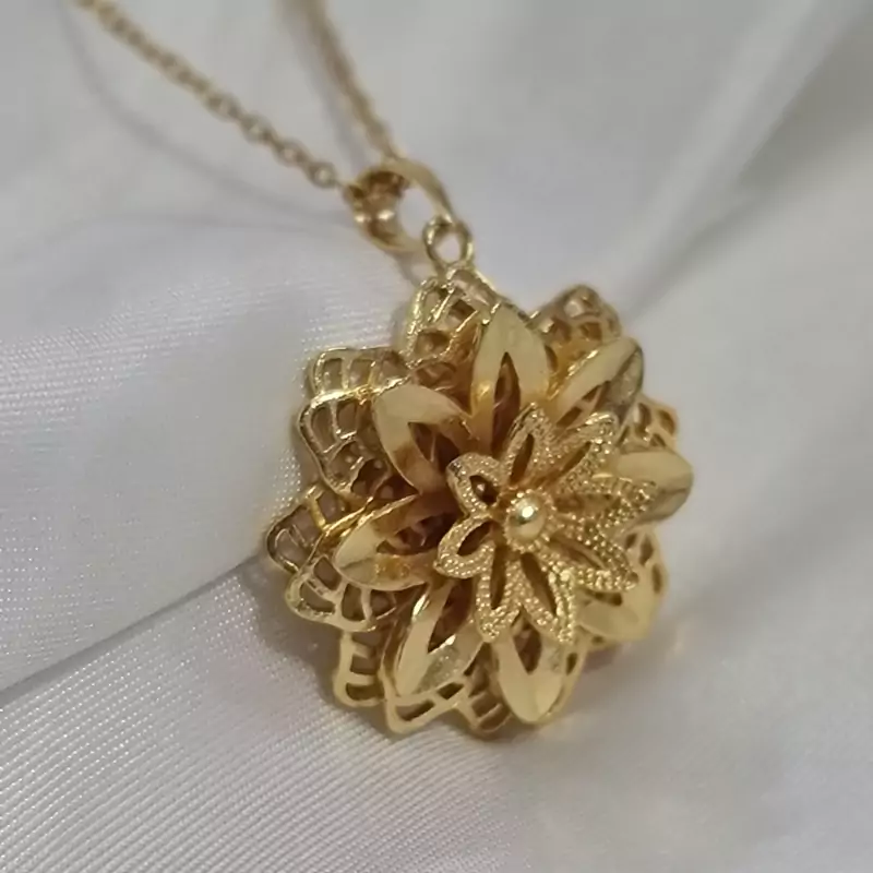 گردنبند طرح طلا،گردنبند طرح گل2