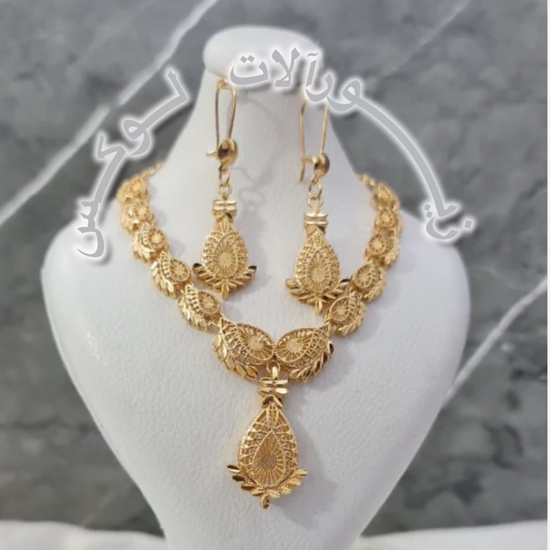 سرویس زنانه طرح طلا زیتونی کد1021