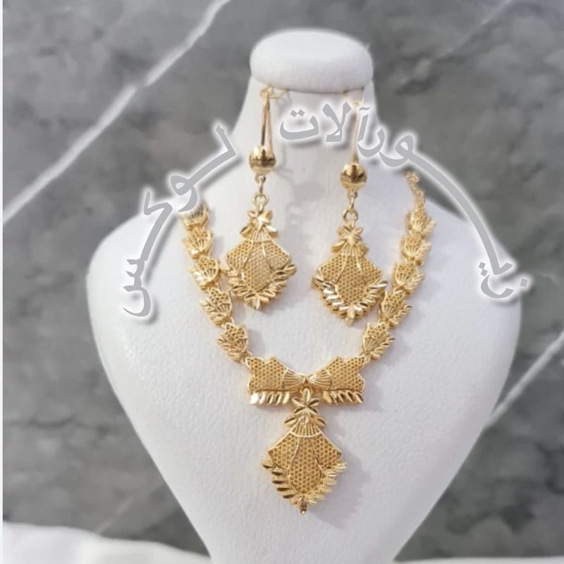 سرویس زنانه زیتونی طرح طلا کد1026