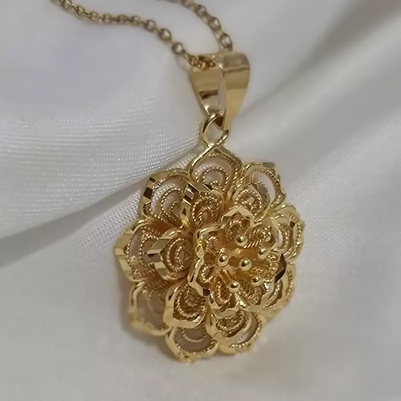 گردنبند طرح طلا،گردنبند طرح گل3