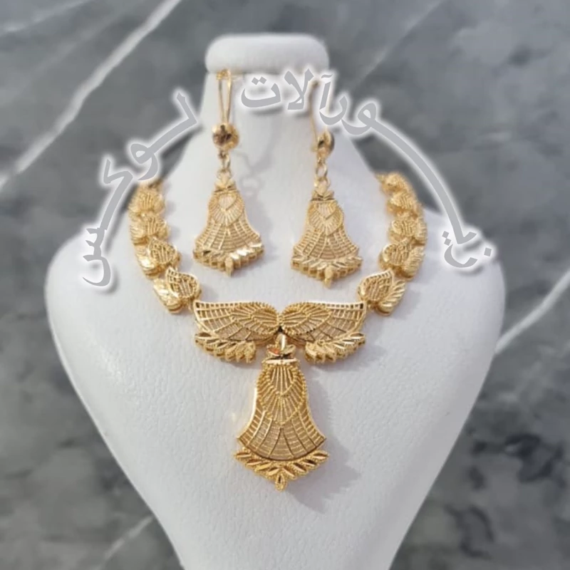 سرویس زنانه زیتونی طرح طلا کد1031
