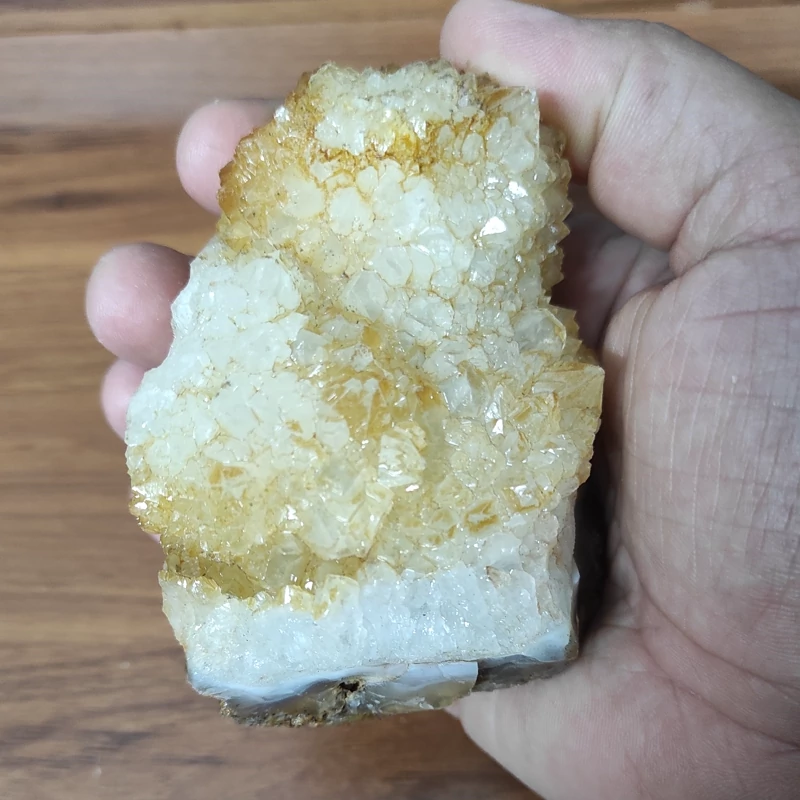 کریستال کوارتز طلایی بستر عقیق آبی کدA10100