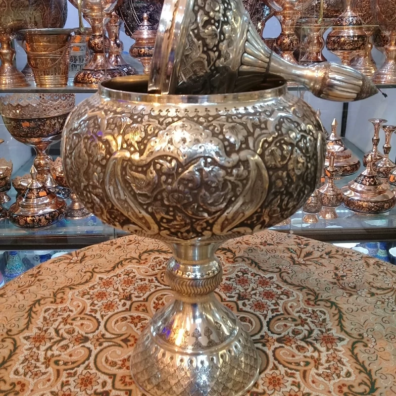 شکلات خوری پایه دار قلمزنی گل و مرغ روی مس