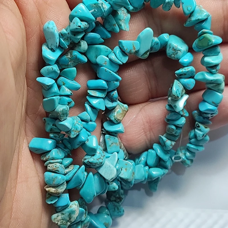 مهره فیروزه  مصری یا تبتی  دفرمه  چیپسی سنگ  فیروزه