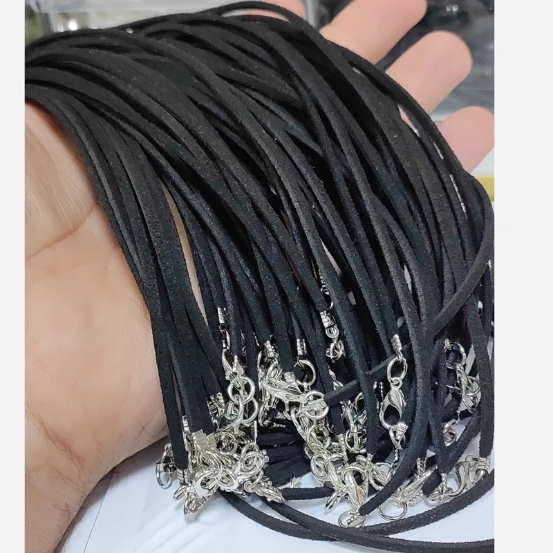 گردنبند مدل تریشه مشکی چرمی تریشه 55سانتی