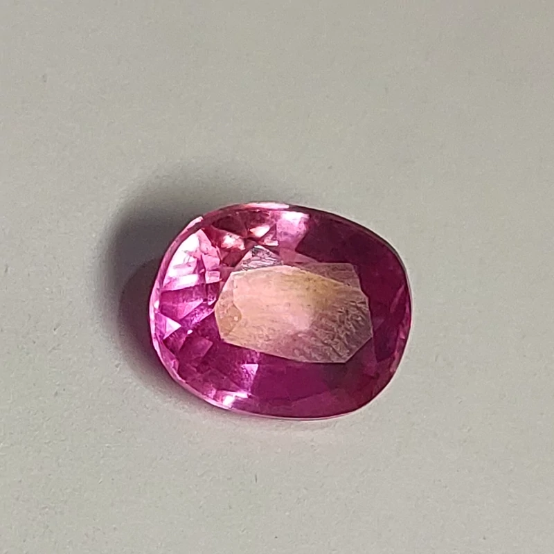 توپاز صورتی 7.25 pink topaz  تراش جواهری  سختی بالا  کدt11