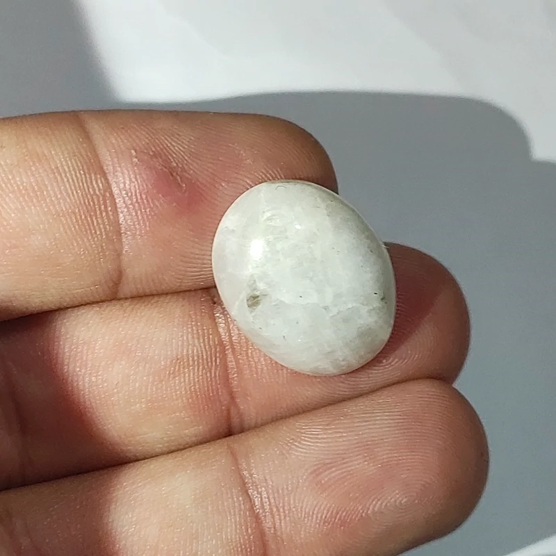 سنگ ماه یا حجرالقمر m2معروف به مون استون