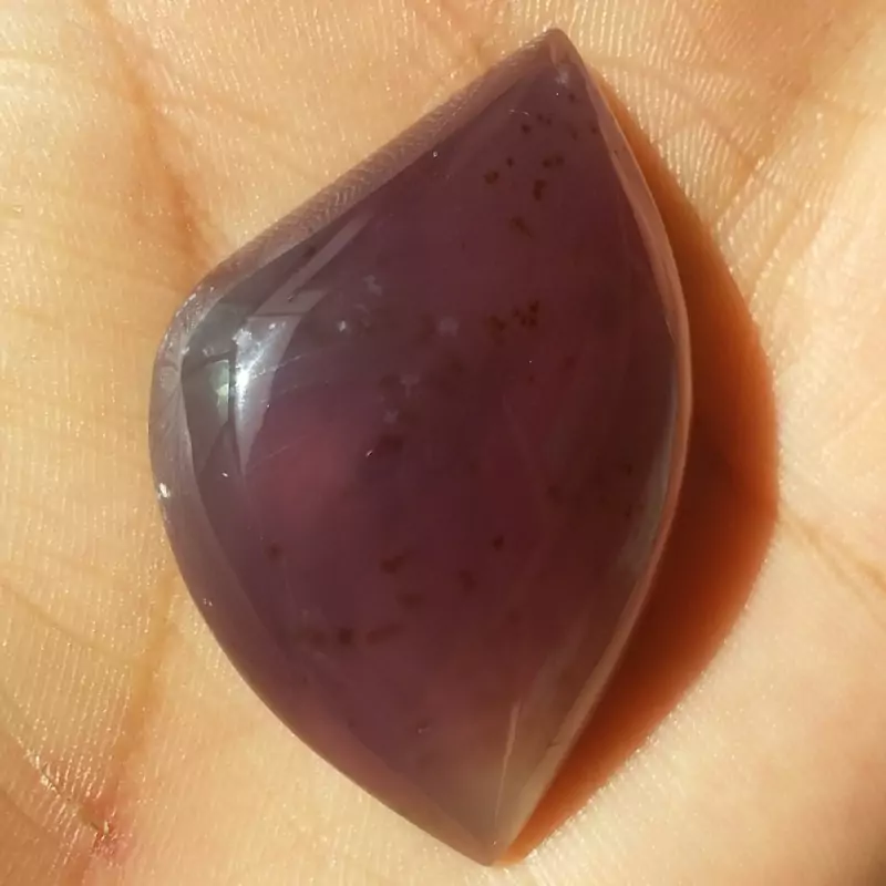 نگین عقیق سوسنی پر رنگ تراش فانتزی شاهکار خلقت بی نظییییر