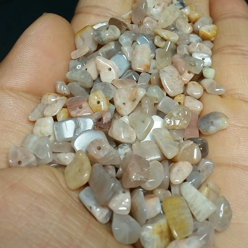 سان استون مون استون مهره چیپسی یا دفرمه سنگ میکس سان استون و مون استون قیمت برای یک گرم درج شده