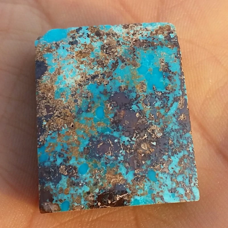 فیروزه نیشابور نگین غولپیکر فیروزه آبی دورنگ نیشابور بسیار درشت خوش رنگ و بسیار فاخر100 در100 طبیعی شاهکار خلقت