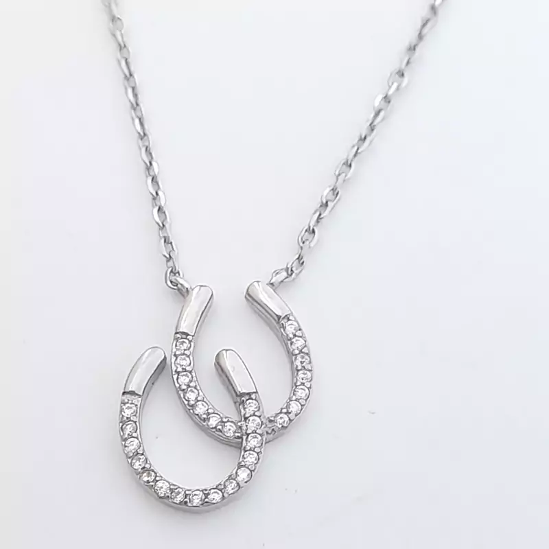 گردنبند زنانه نقره925 عیار وارداتی طرح به روز وترند جهانی