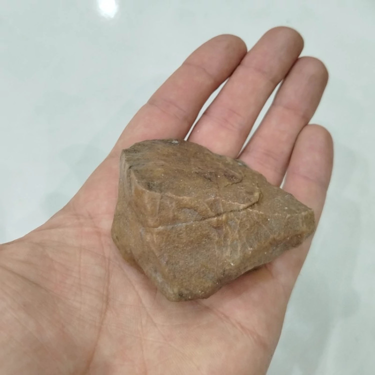 سنگ راف هماتیت اصل بهترین کیفیت و فرکانس بینظیر بدون خاصیت مغناطیسی و مگنتیت کار خاص و کمیاب،(150گرم)