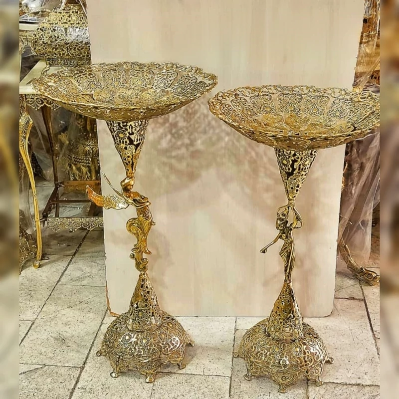 میوه خوری کنار سالنی پایه دار بانو فرشته توری برنز
